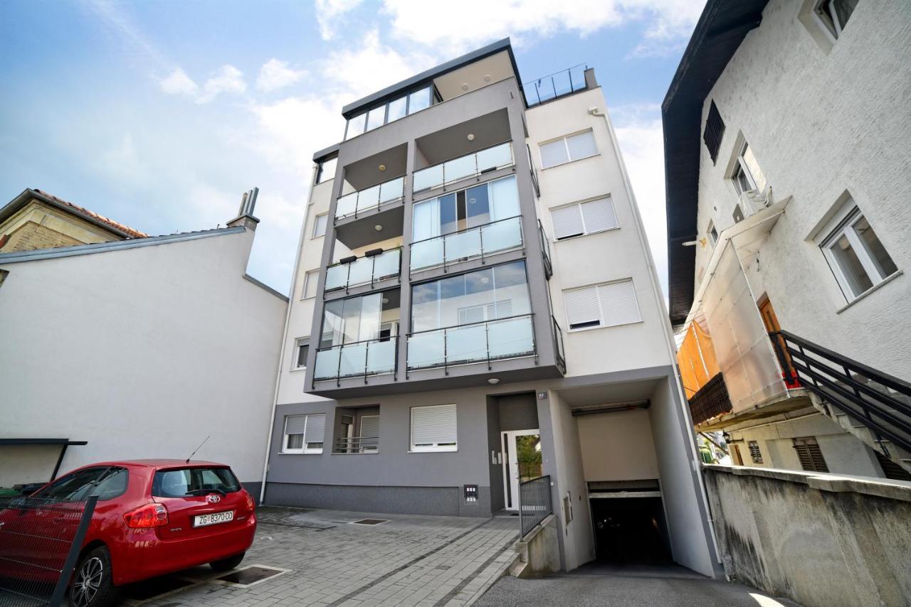 First Class Apartment, Free Parking Apartment *